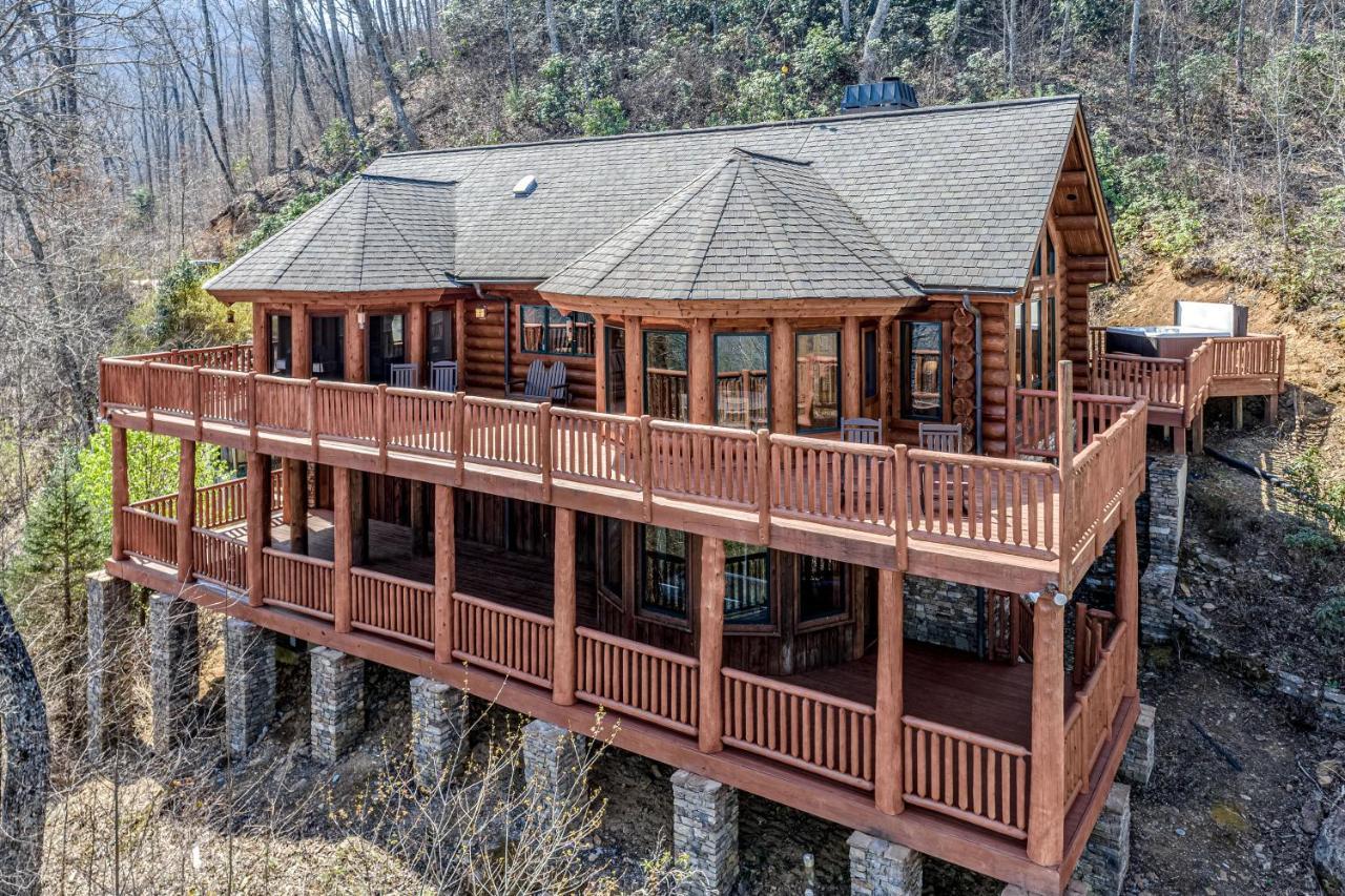 Two Bears Villa Franklin Exterior photo